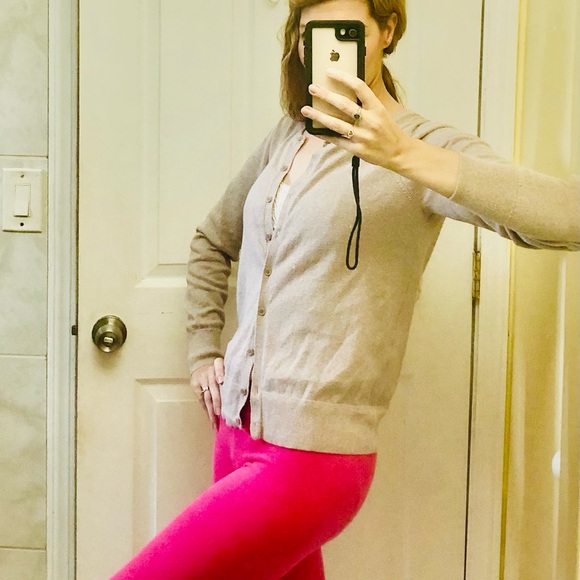 HOLD - Picture 3 of 13